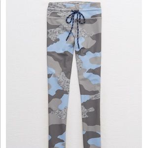 ⭐️AERIE⭐️Light Blue and Grey Army Workout Leggings